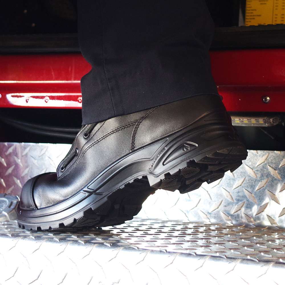 HAIX Airpower XR2 Boot (605118) | Fire Store | Fuego Fire Center | Firefighter Gear | Your health is priority. The Airpower XR2 offers all-around protection for your feet, because it is puncture resistant, protects your toes, and protects you from some of the dangerous fluids you come in contact with on the job. It is a certified EMS boot ready for service.
